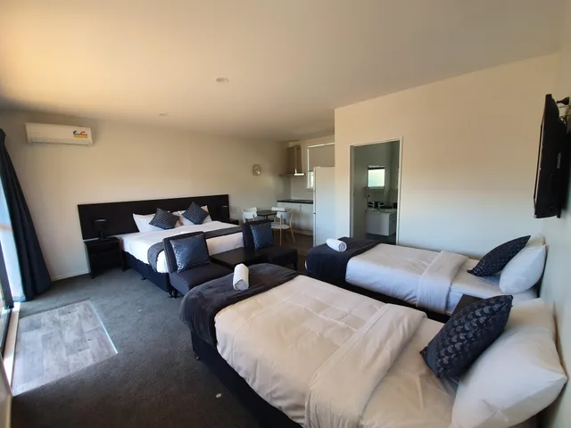 Select, King and Twin Beds، North South Holiday Park 5/10