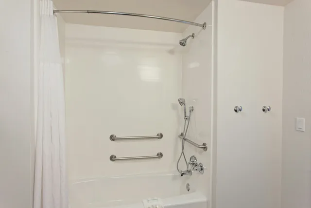 غرفة بسرير كينج لذوي الإعاقة، Hampton Inn Santa Cruz 4/4