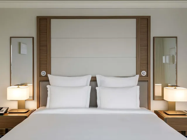 غرفة سوبيريور بسرير كينج بإطلالة على البحر، Hotel Oran Bay Managed By Accor 7/8