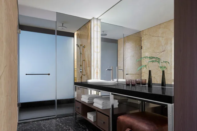 Deluxe, King Bed, High Floor, Jw Marriott Hotel Shenzhen 8/9