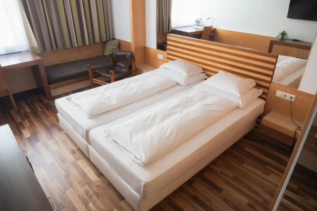 غرفة قياسية بسرير مزدوج أو سريرين منفصلين، City Hotel Linz 1/10