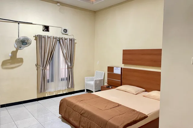 Standard, No Air Condition، Hotel Ramayana Garut 2/6