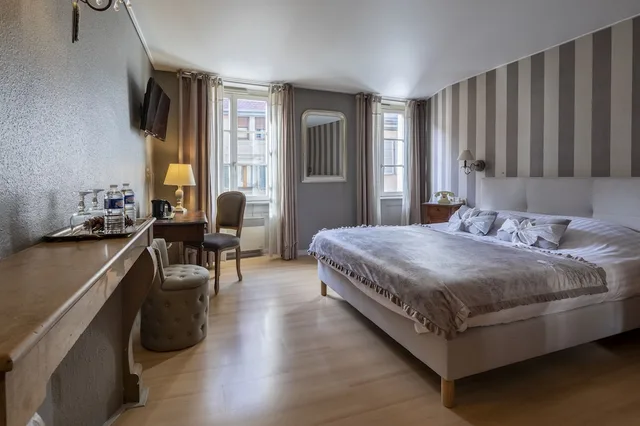 غرفة سوبيريور بسريرين منفصلين، The Originals City, Hotel de la Balance, Montbeliard 3/10