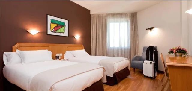غرفة بسرير كوين، Spirit Hotel Ciudad de Burgos 2/7