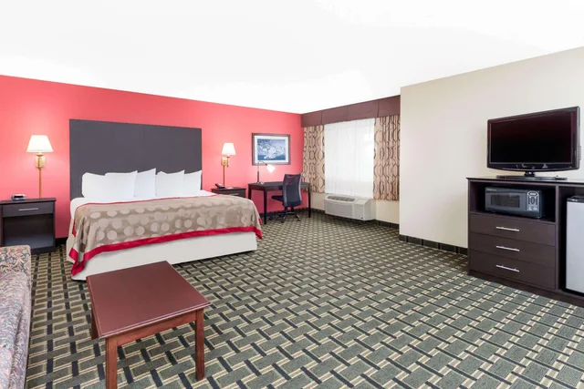 جناح بسرير كينج، Ramada By Wyndham Vandalia 1/1