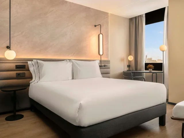 غرفة تنفيذية بسرير كينج، Novotel Valencia Lavant 4/10