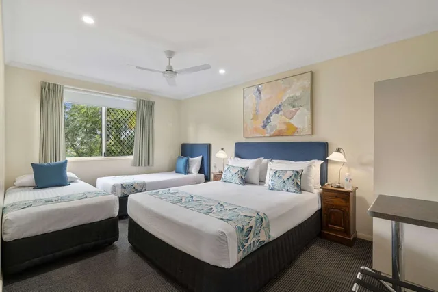 شقة بسريرين كوين وسريرين منفصلين بغرفتي نوم بمطبخ صغير، Caboolture Central Motor Inn 1/3