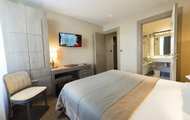 غرفة قياسية بسرير مزدوج، Hotel Bristol 3/9