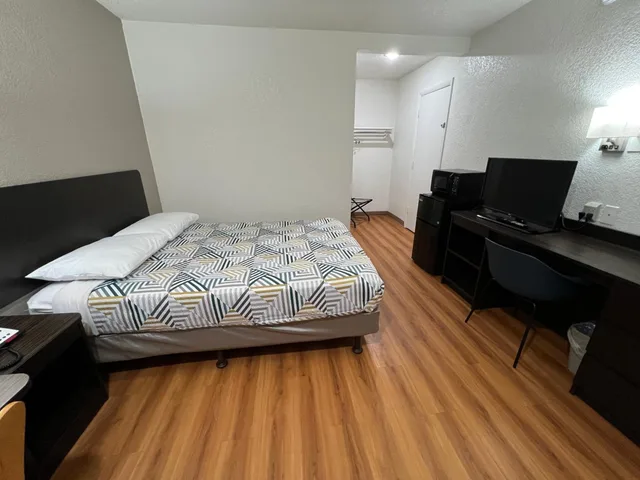 غرفة بسرير كينج، Motel6 Longview, TX 4/9