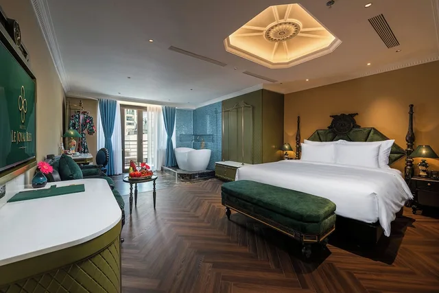 جناح شهر العسل بسرير كينج بإطلالة على المدينة، Hanoi Emerald Waters Hotel Spa 9/10