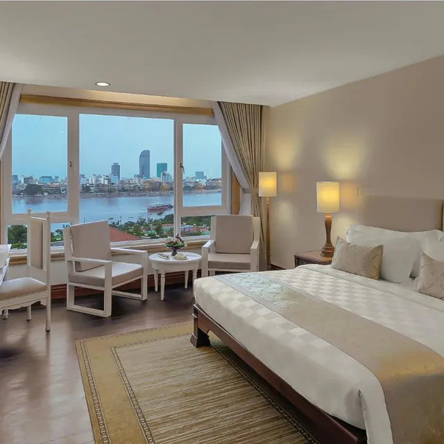Executive Suite, Sokha Phnom Penh Hotel 3/7