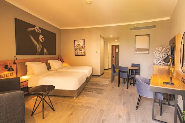 غرفة بريميوم بشرفة، Radisson Blu Alexandria 2/6