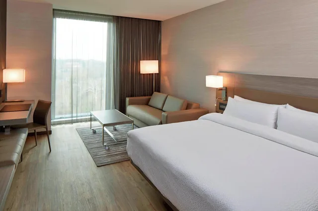 Room, Multiple Beds، Ac Hotel Columbus Dublin 1/4