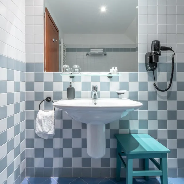 جناح جونيور بسرير كينج، Art Hotel Praha 7/7