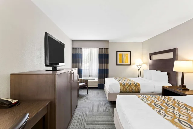 غرفة بسريرين مزدوجين، Best Western Naperville Inn 3/4