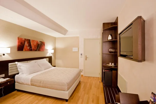 غرفة رباعية بغرفتي نوم، BREAKING BUSINESS HOTEL 1/2