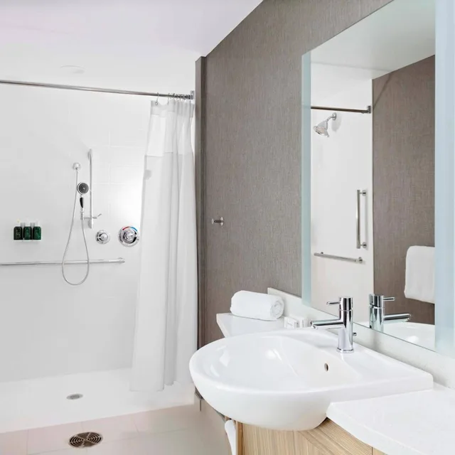 جناح بسرير كوين مع سرير سحّاب إضافي، SpringHill Suites by Marriott Kansas City Plaza 6/9