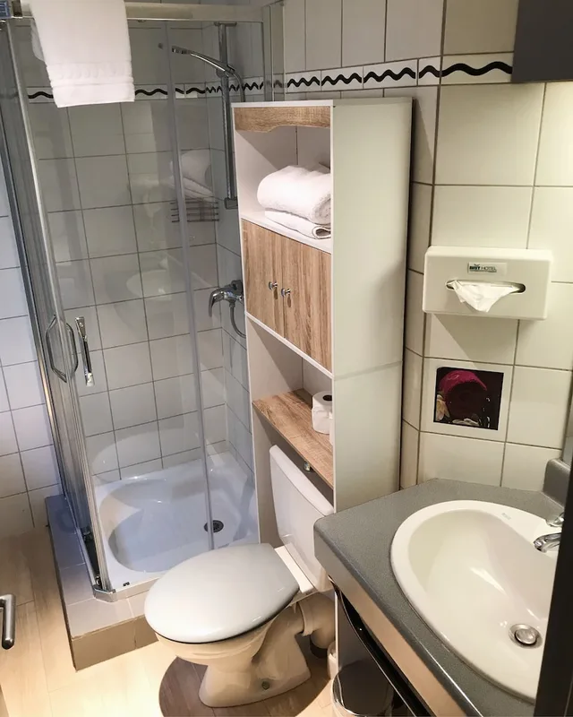 غرفة قياسية بسرير مزدوج، Brit Hotel Aux Sacres - Reims Centre 6/7