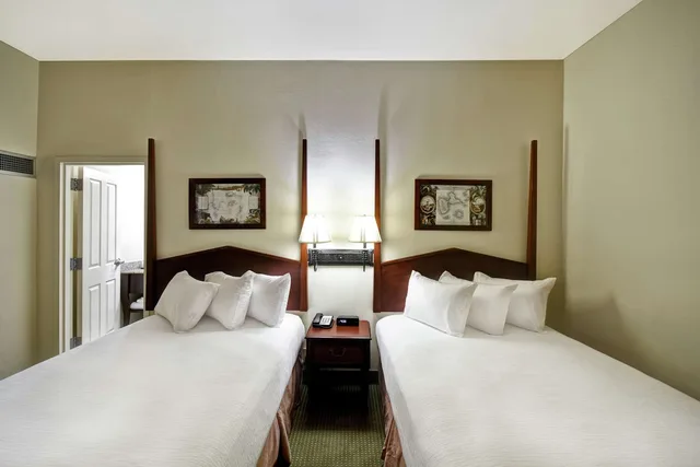جناح بسريرين مزدوجين، Embassy Suites Charleston Historic Charleston 2/4