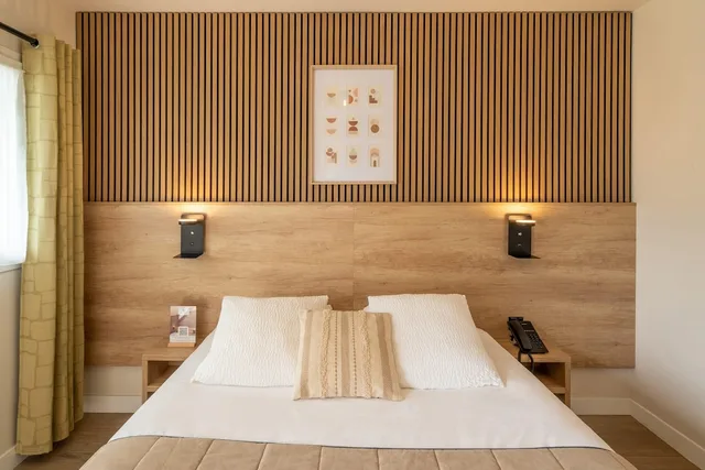 غرفة قياسية بسرير مزدوج وسرير فردي في الطابق الأرضي، Sure Hotel by Best Western Mont-de-Marsan 8/10