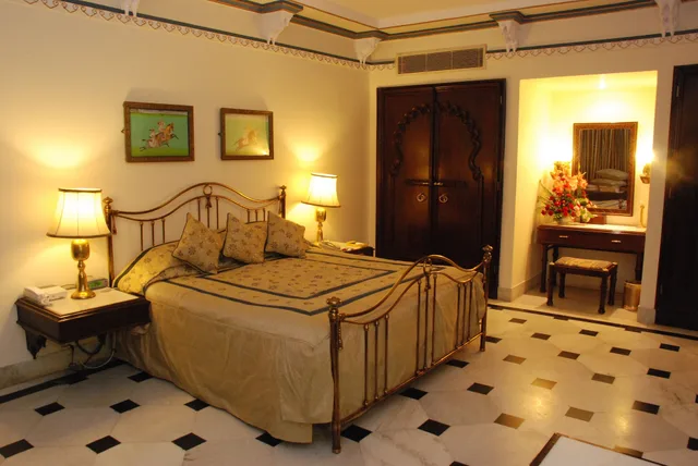 جناح بسرير كينج بإطلالة على الجبل بشرفة، Shiv Niwas Palace 1/1