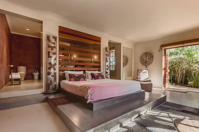 غرفة فاخرة بسرير كينج، Singa Town Lodge 1/3