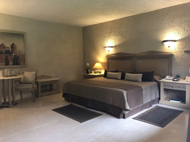 غرفة سوبيريور بسرير كينج بجاكوزي، Suites Layfer 1/1