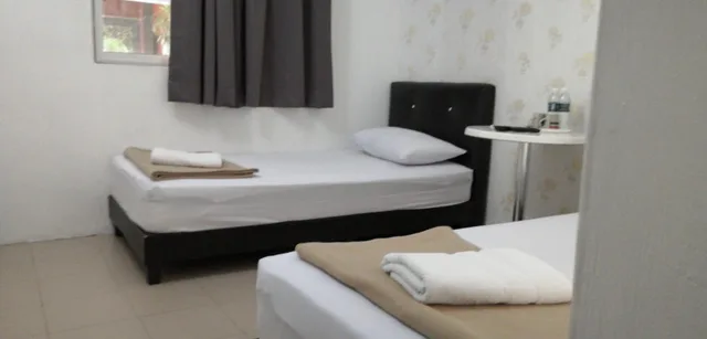 غرفة ديلوكس بسرير مزدوج، Rasa Motel 2/2