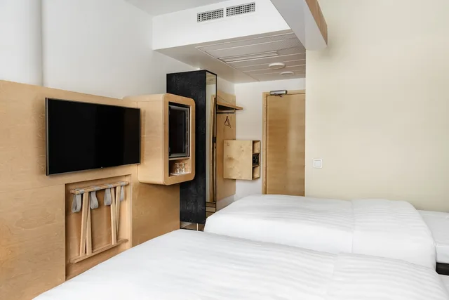 غرفة قياسية بسريرين منفصلين مع سرير إضافي، Original Sokos Hotel Tapiola Garden Espoo 5/10