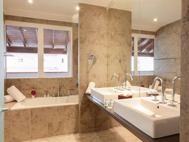 جناح ديلوكس بشرفة، La Cour des Consuls Hotel & Spa Toulouse - MGallery Collection 2/2