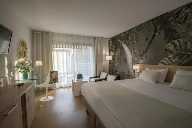 غرفة ديلوكس بسرير مزدوج، Chambord Hotel Menton 1/10