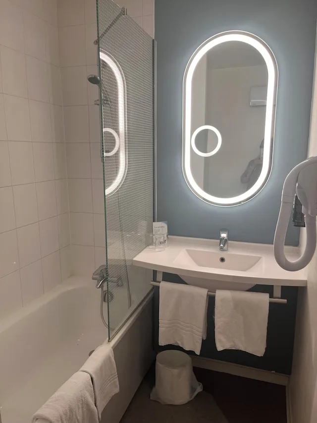 غرفة قياسية بسريرين منفصلين، Ibis Cambrai 4/4