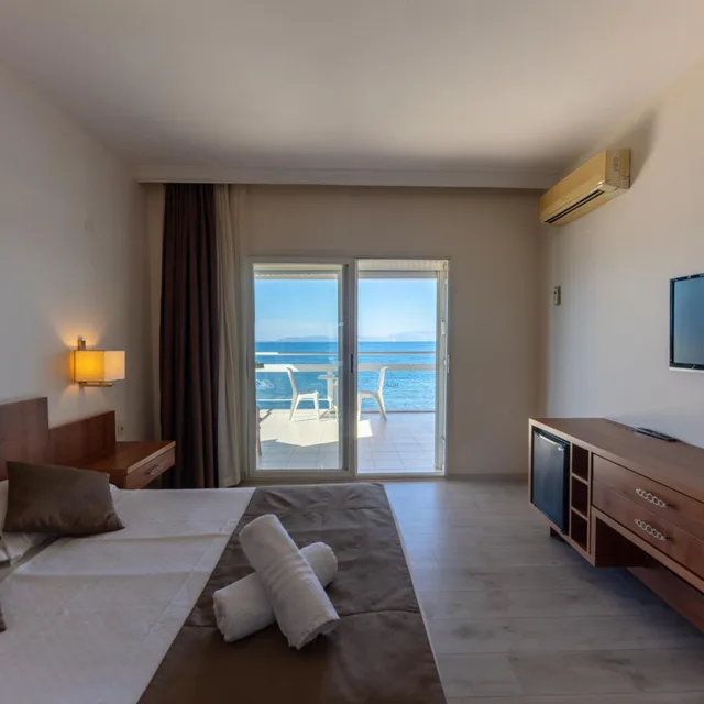 غرفة سوبيريور بسرير مزدوج بإطلالة على البحر، Melis Otel 2/10