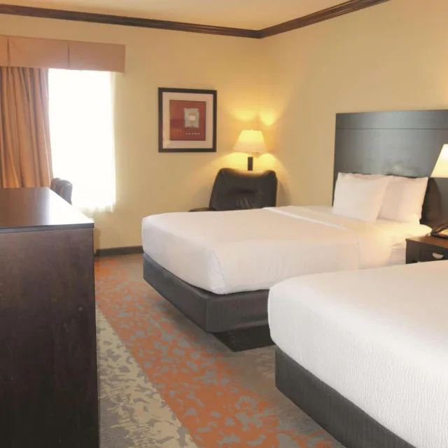 غرفة ديلوكس بسريرين كوين، La Quinta Inn & Suites by Wyndham Eastland 2/7