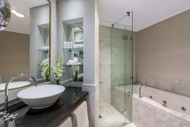 1 Bedroom, Paradox, Spa, Suite، Paradox Sydney 3/4