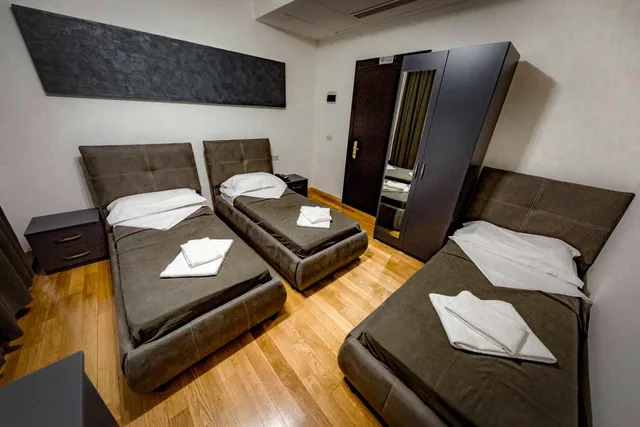 غرفة قياسية ثلاثية بثلاثة أسرّة، Hotel Trieste 2/10