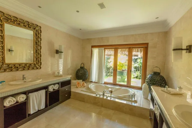 3 Bedrooms, Royal, Estate, Villa, 2 King Beds, The St Regis Bora Bora Resort 1/2