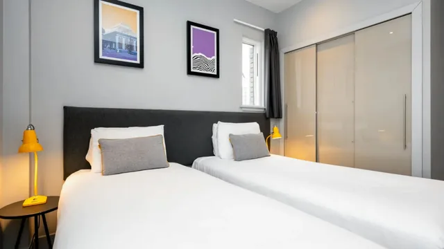 شقة بسريرين مزدوجين بغرفتي نوم مع أريكة، Staycity Aparthotels West End 3/10