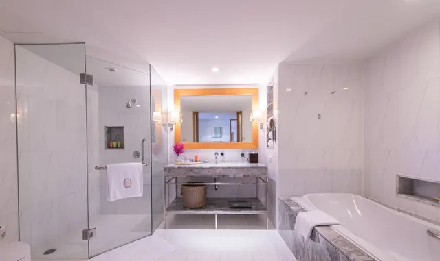 2 Bedrooms, Tower, Club, Suite, Living Area، Tower Club at Lebua 6/6