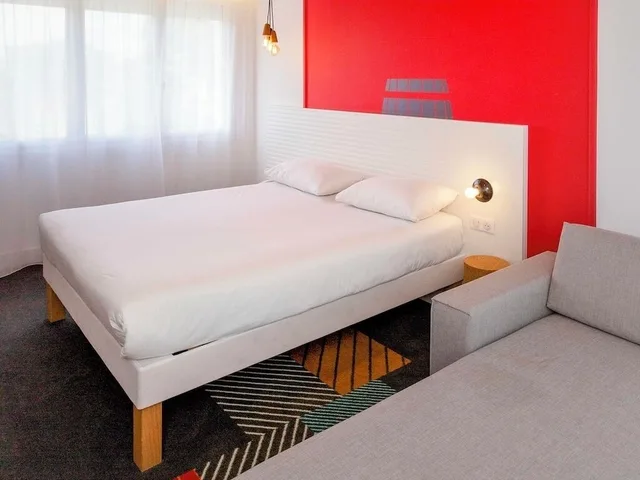 جناح عائلي قياسي بسرير مزدوج مع أريكة، Hotel ibis Styles Auxerre Nord 1/3