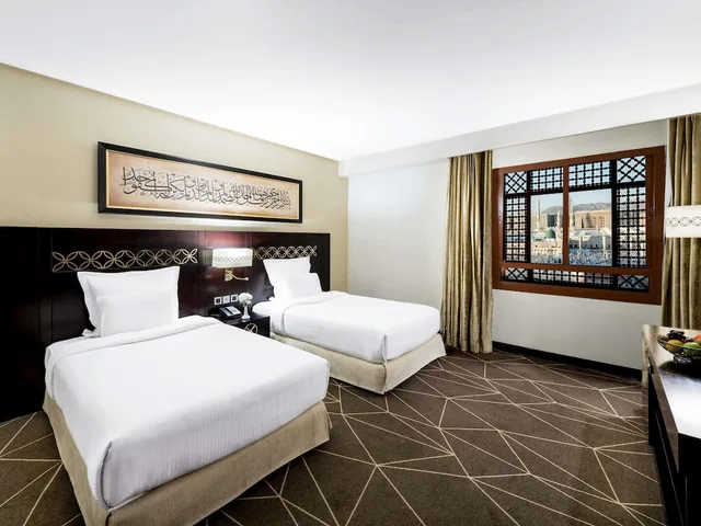 جناح تنفيذي بسرير كينج بإطلالة على الحرم، زمزم بولمان المدينة(PULLMAN ZAMZAM MADINA) 1/5