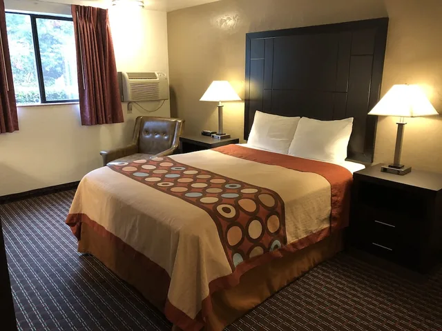 غرفة قياسية بسرير كوين، Super 8 By Wyndham Lacey Olympia Area 3/8