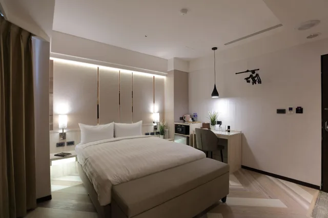 غرفة ديلوكس بسرير مزدوج، Silken Hotel 1/1