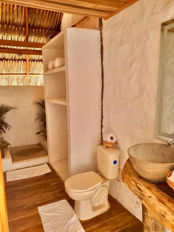 جناح بسرير كينج بإطلالة على الجبل، RCH Luxury Hotel & Pool 3/3