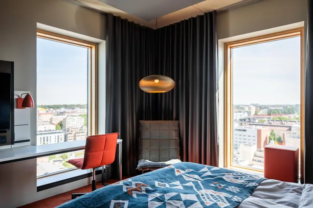غرفة ديلوكس بسرير كينج مع سرير إضافي، Sokos Solo Hotel Torni Tampere 8/10