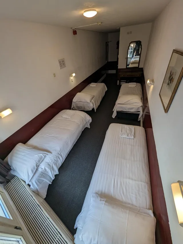 غرفة رباعية، Budget Hotel Ben 3/9