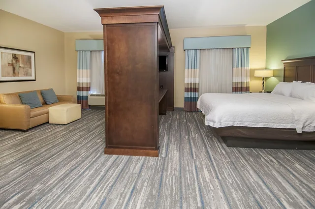 جناح استوديو بسرير كينج، Hampton Inn Suites Baton Rouge Port Allen 2/2