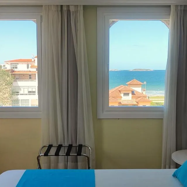 غرفة بسرير مزدوج أو سريرين منفصلين بإطلالة على البحر، Hotel Miramar Playa America 10/10
