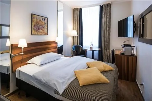 غرفة مفردة، Central Plaza Hotel 1/6