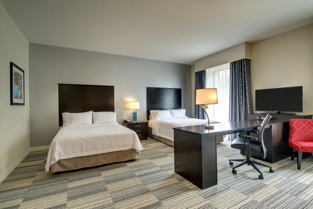 استوديو بسريرين كوين لذوي الإعاقة، Hampton Inn Suites Greenville Airport 2/4